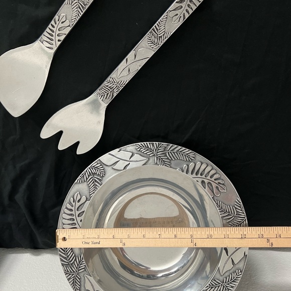 Wilton Armetale Tropical Garden Pewter Serving Bowl and Serving Fork & Spoon - Picture 5 of 16